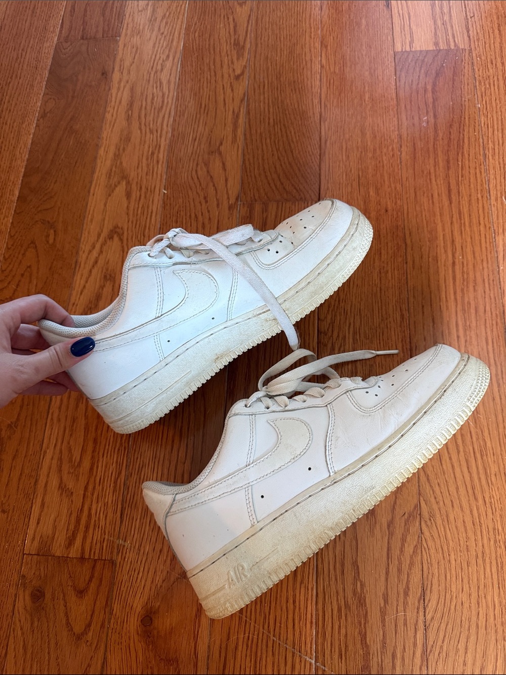 White Women's Low-Top Leather Sneakers
